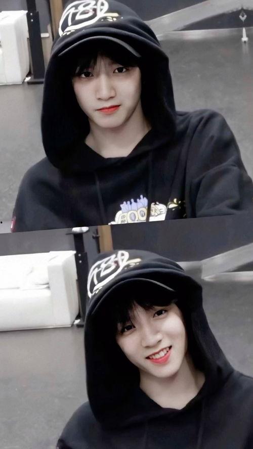 刘耀文爆料受伤视频在线观看,勇敢面对挑战，网友热议康复之路